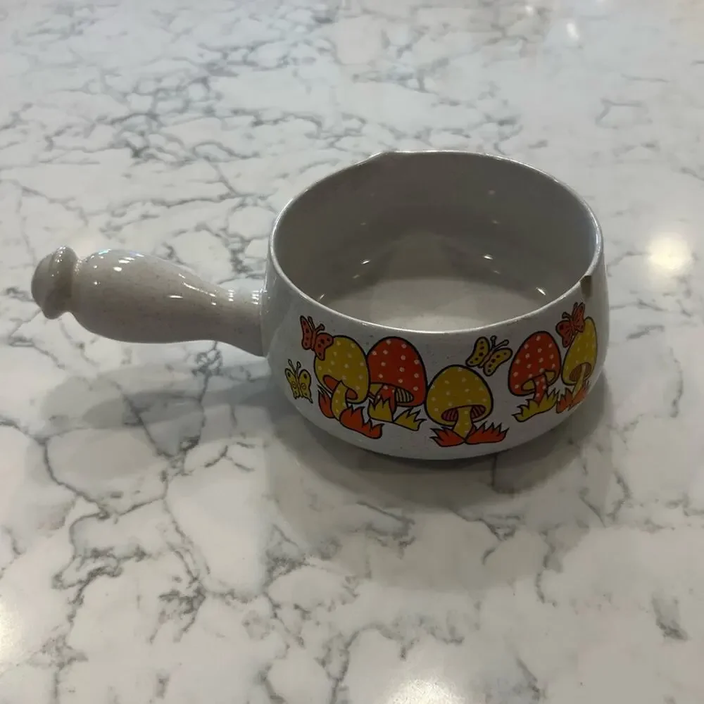 Vintage Royal Sealy Merry Yellow / Orange Mushroom Crock‎ Sauce Pan w/ Handle